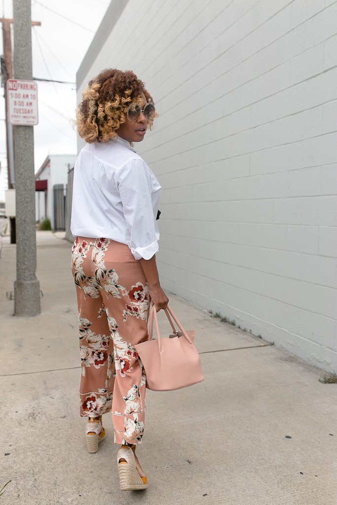 Classic takes on a hot trend - Hautemommie in pajamas. Outside. 