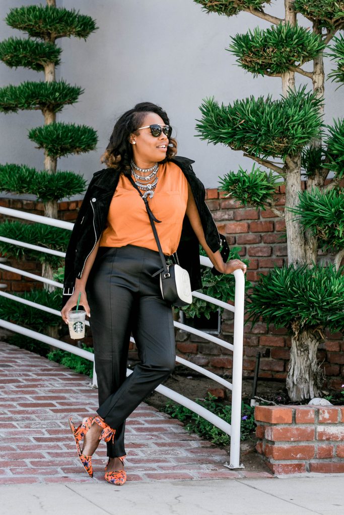 Leslie of The Hautemommie teaches a few simple ways to bring Fall into your wardrobe.